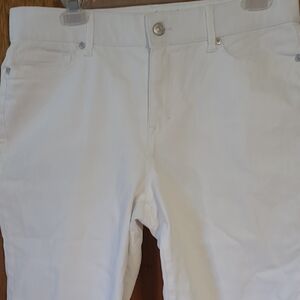 Gloria Vanderbilt White Capri Pants Slim Fit
